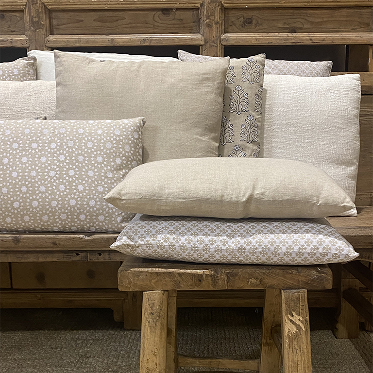 neutral cushions small home decorating ideas