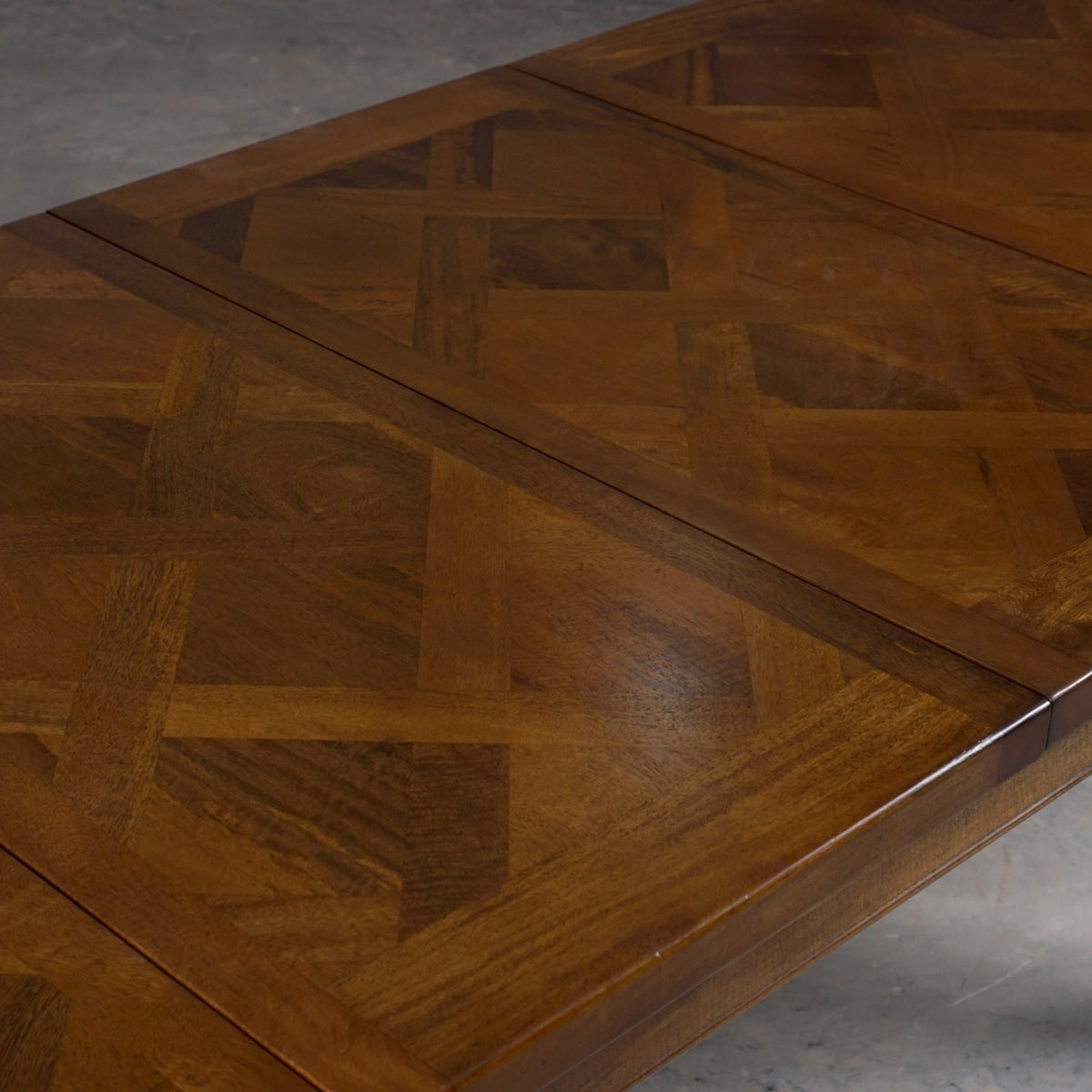 Bellagio Extension Dining Table 150-230cm - Toffee Parquetry