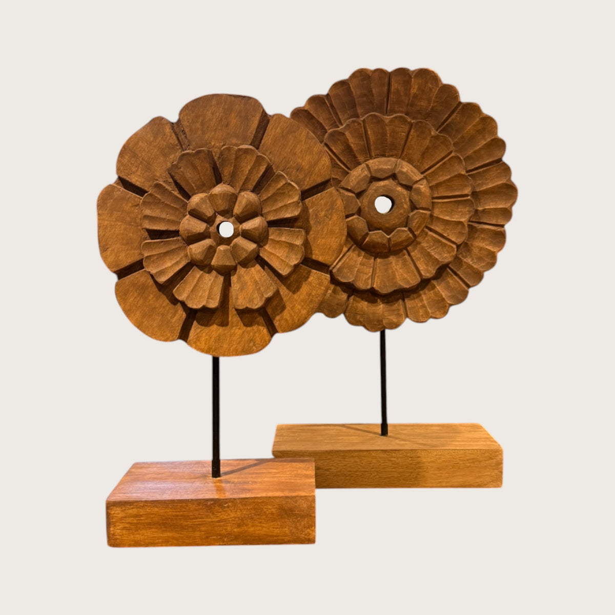 Carved Flower on Base - Large