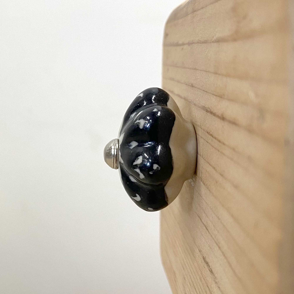 Ceramic White Star Knob - 3.5cm