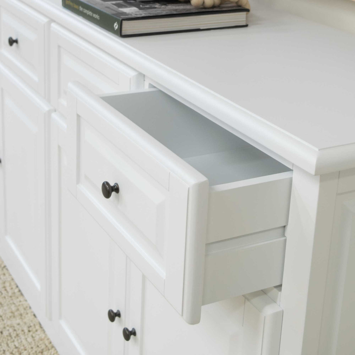 Hamptons Buffet - White