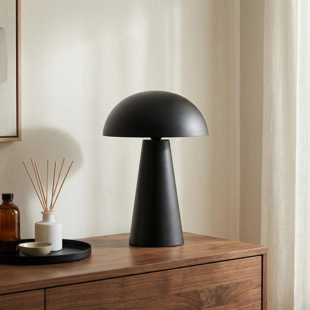 Jura Table Lamp - Black