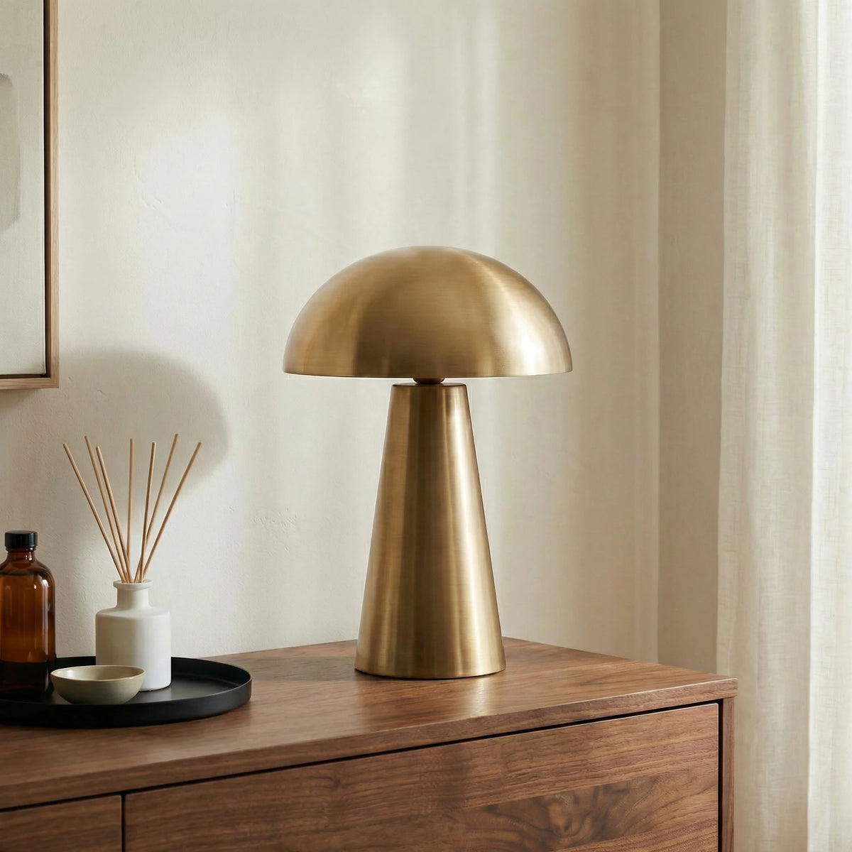 Jura Table Lamp - Gold
