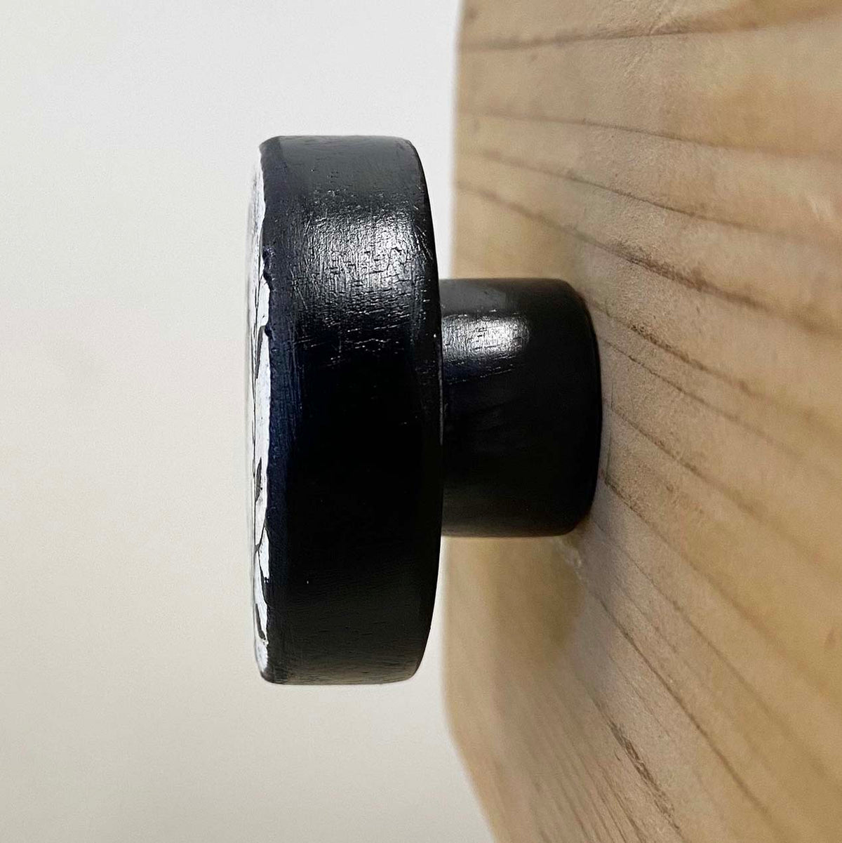 Carved Black Bird Knob - 4.5cm