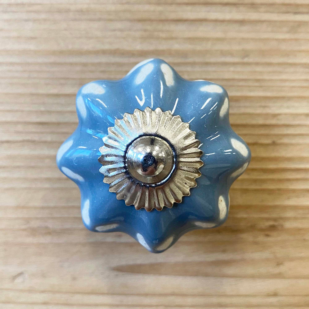 Daphne Flower Knob - 4.5cm