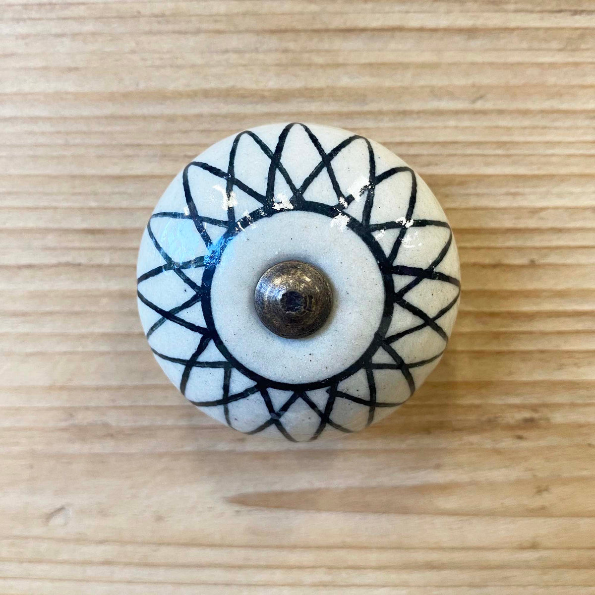 Grey Black Star Knob - 4.5cm