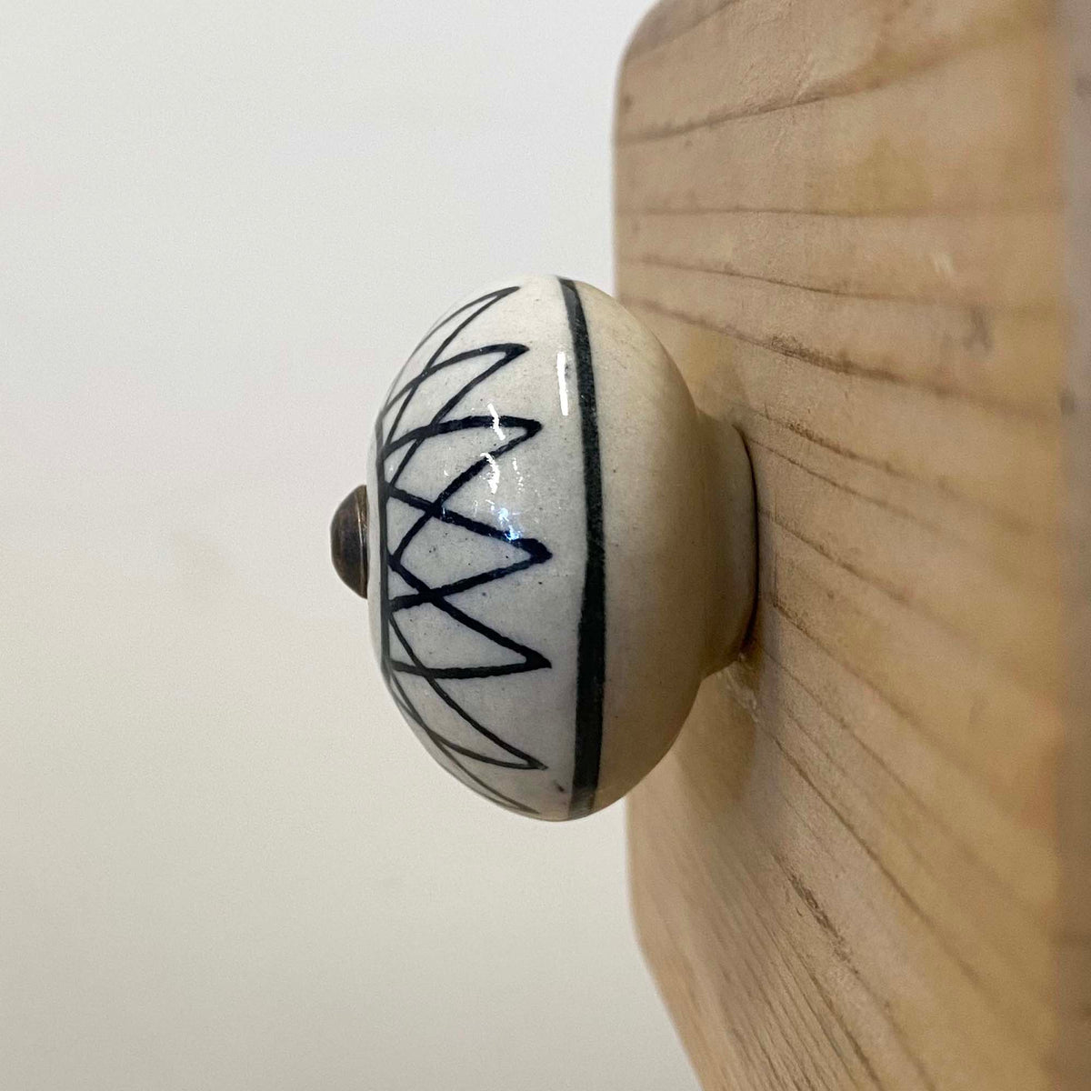 Grey Black Star Knob - 4.5cm