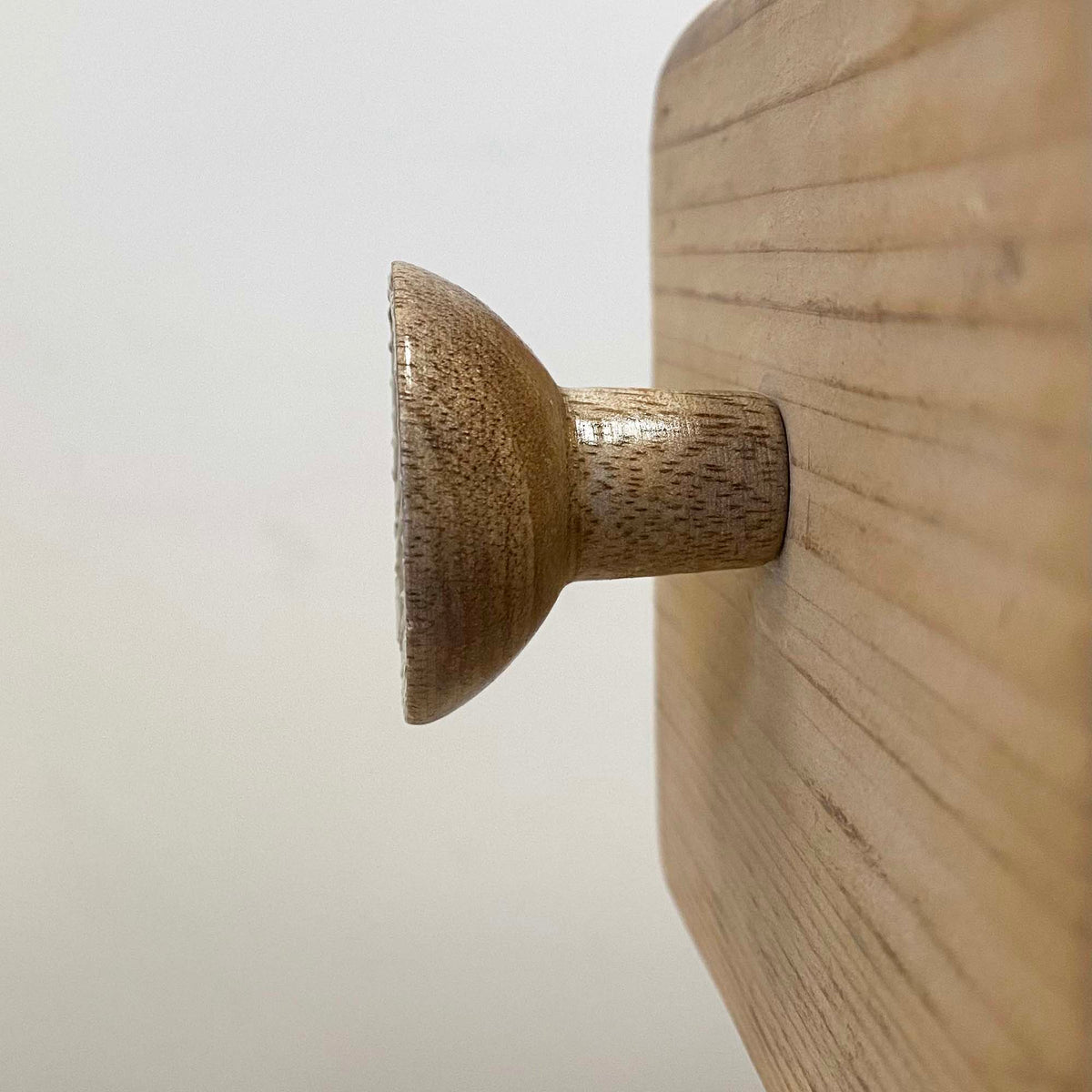 Primitive Painting A Knob - 4cm