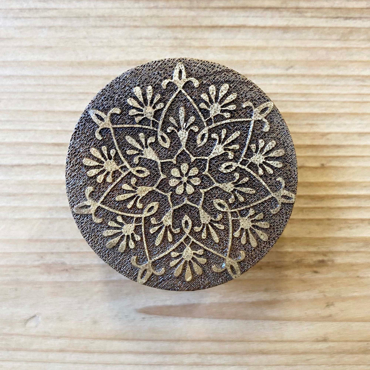 Stamped Flower Knob - 4.5cm