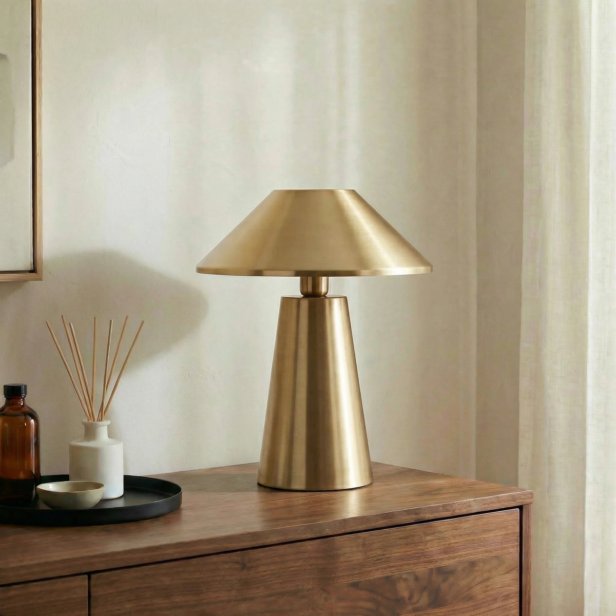 Luma Table Lamp - Gold
