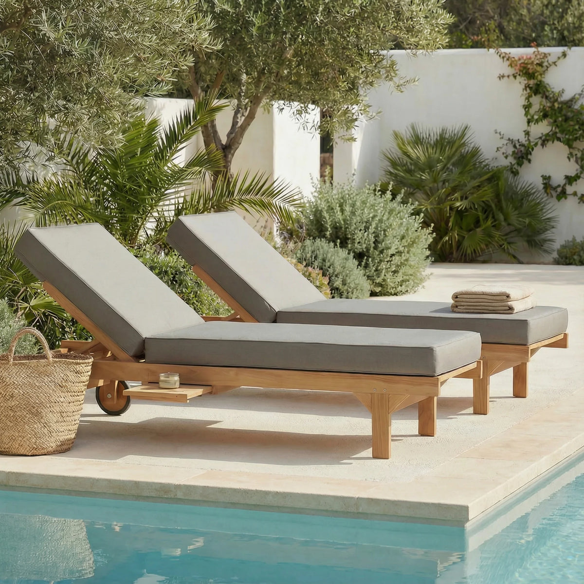 Lanai Sun Lounge - Teak / Grey