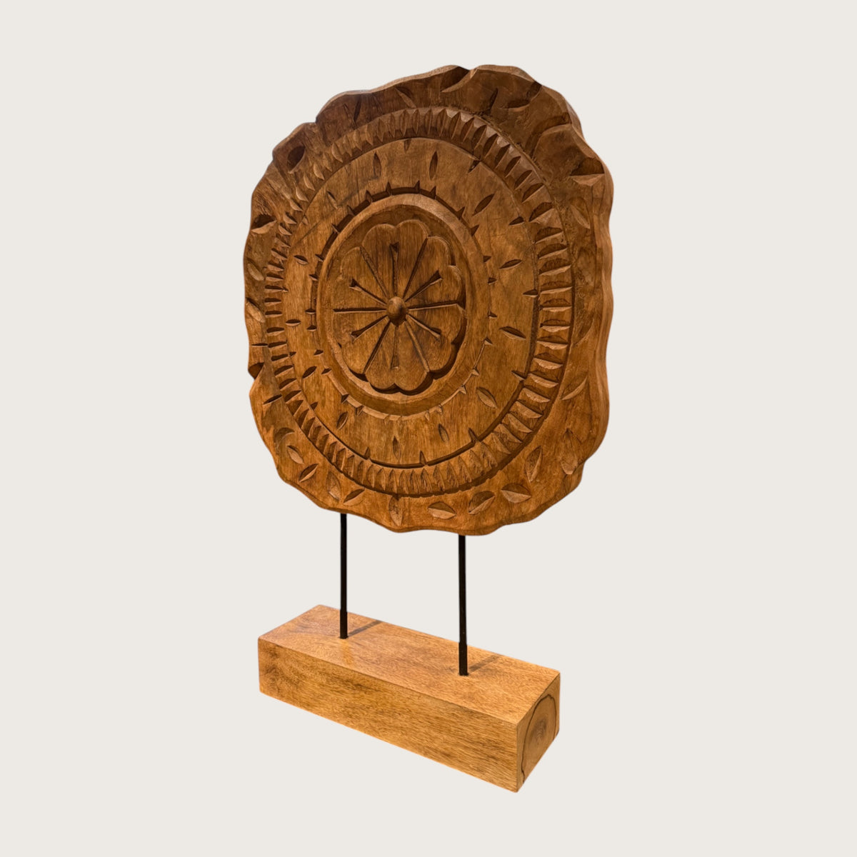 Round Carving on Base - Natural