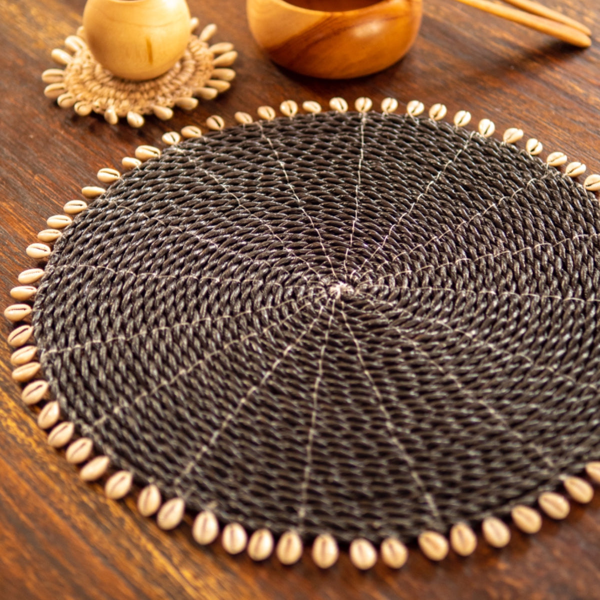 Shell Placemat - Black