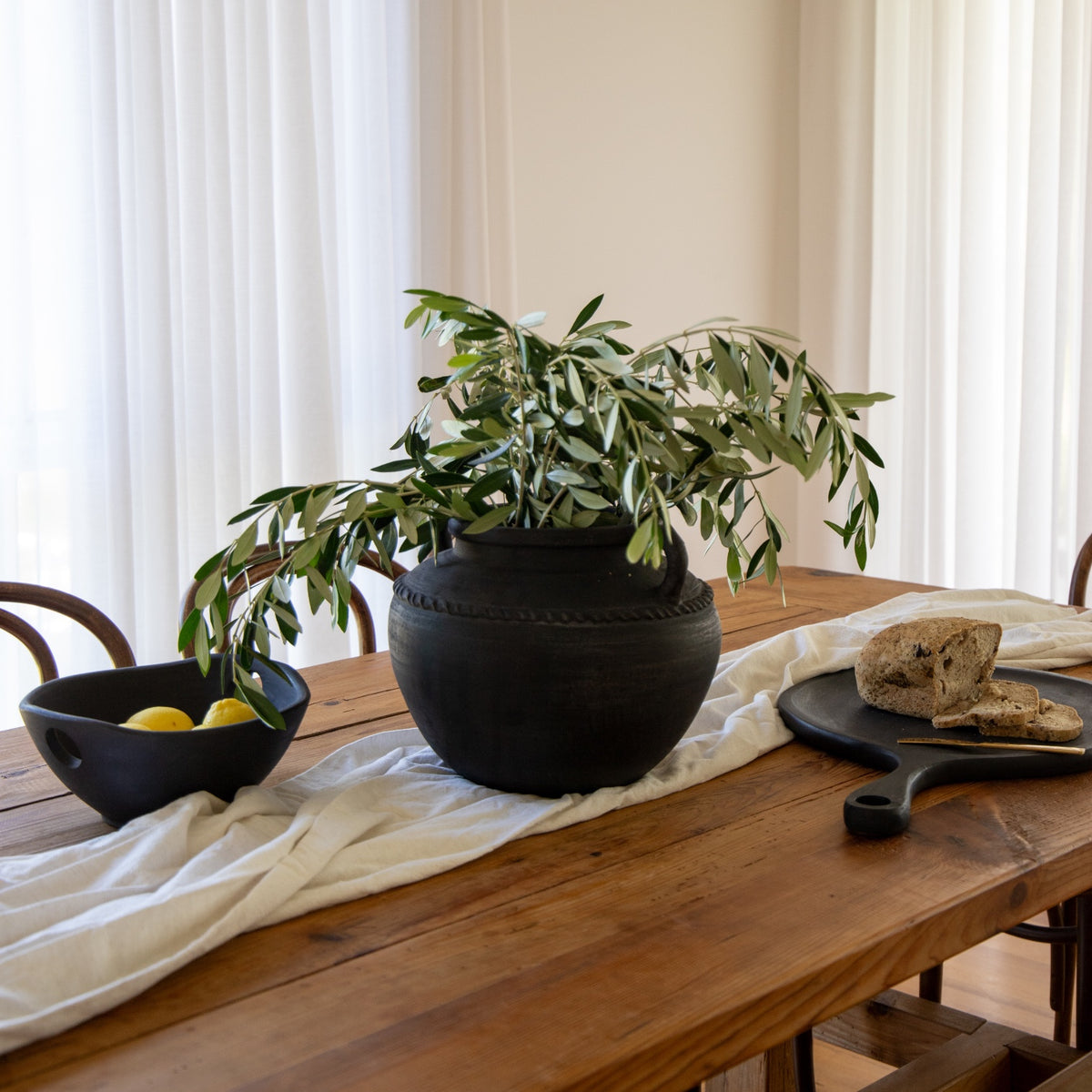 Mela Black Terracotta Vase