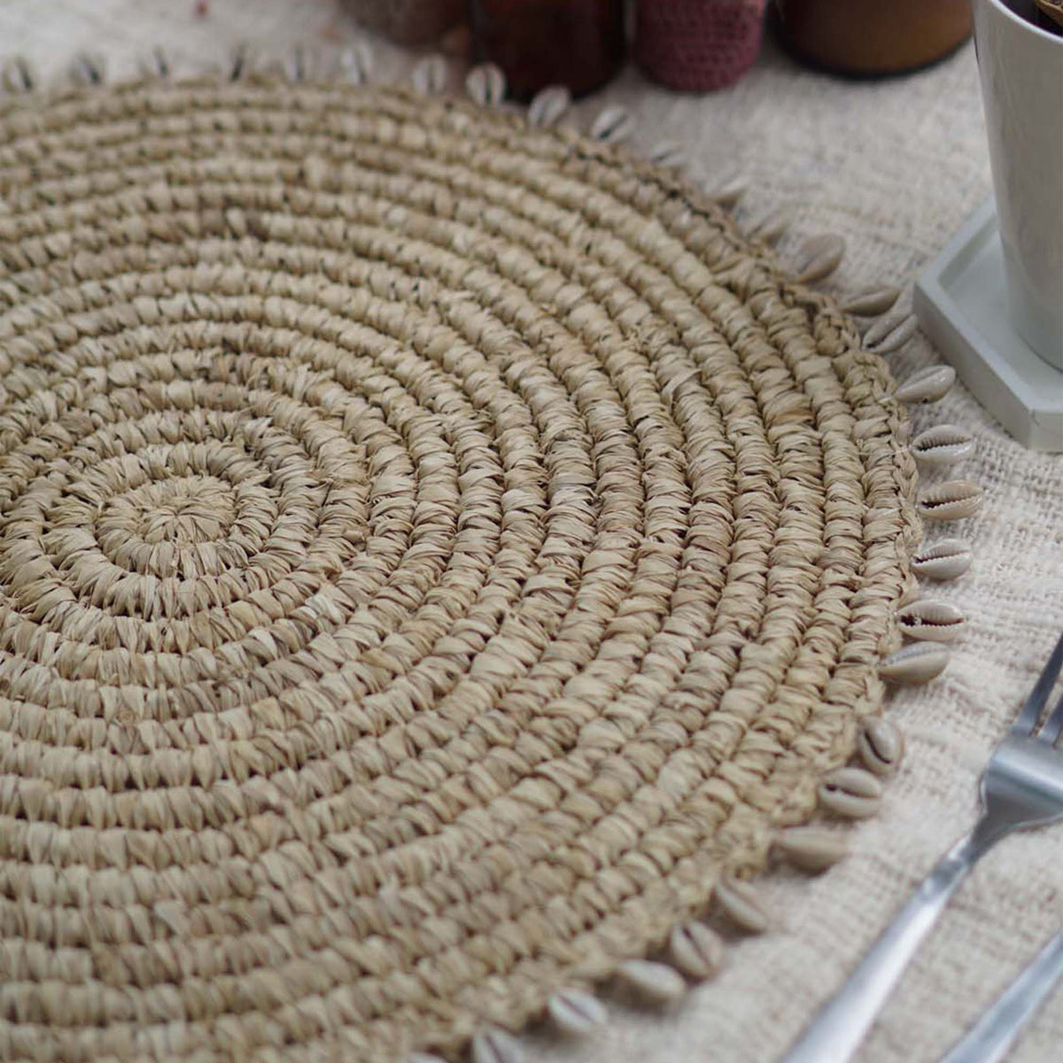 Shell Placemat - Raffia