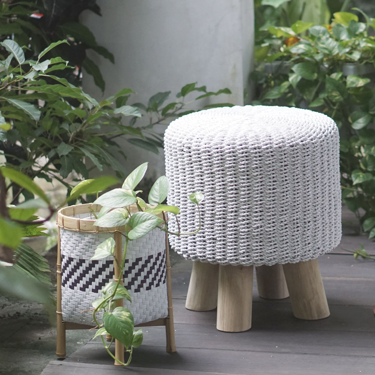 String Stool - White