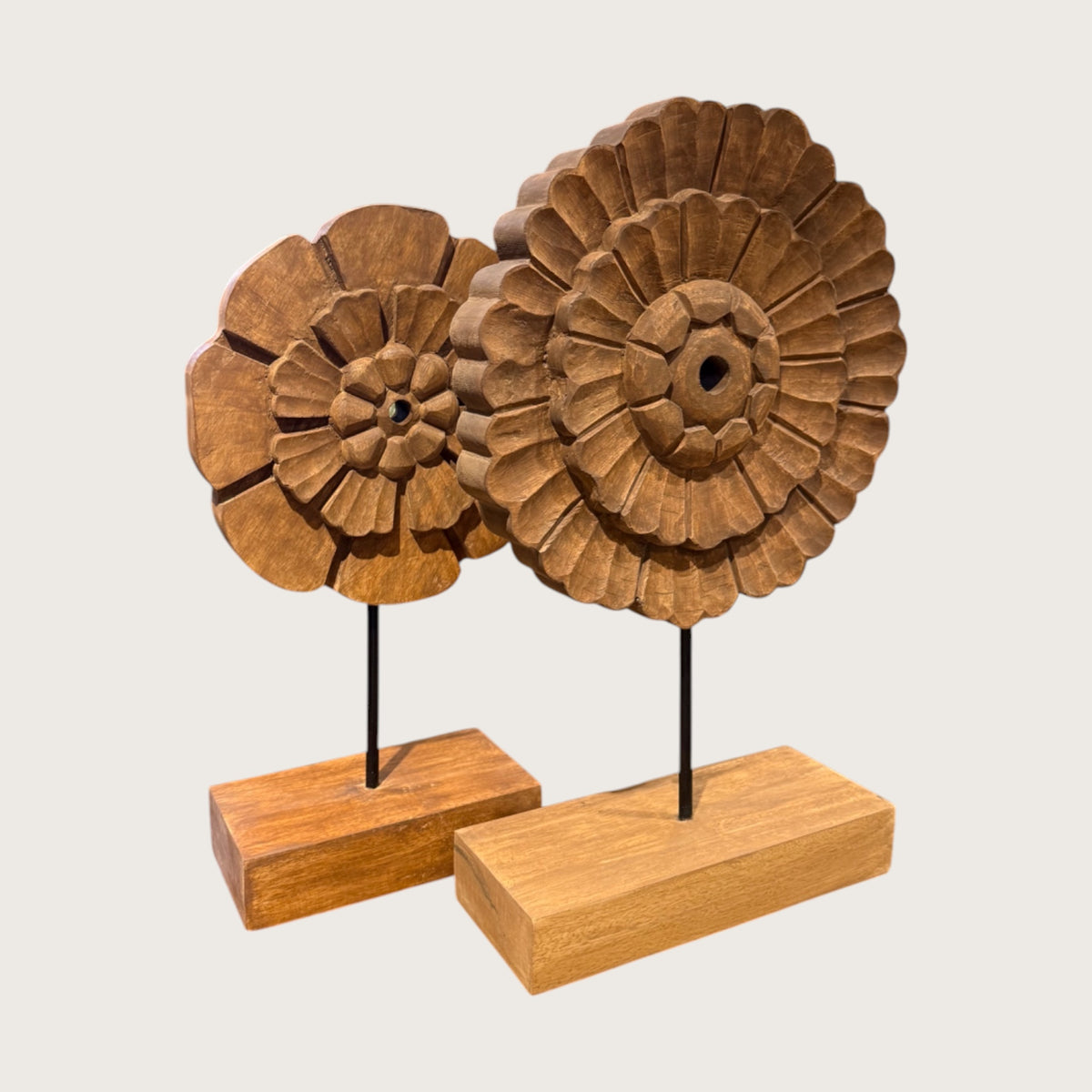 Carved Flower on Base - Large