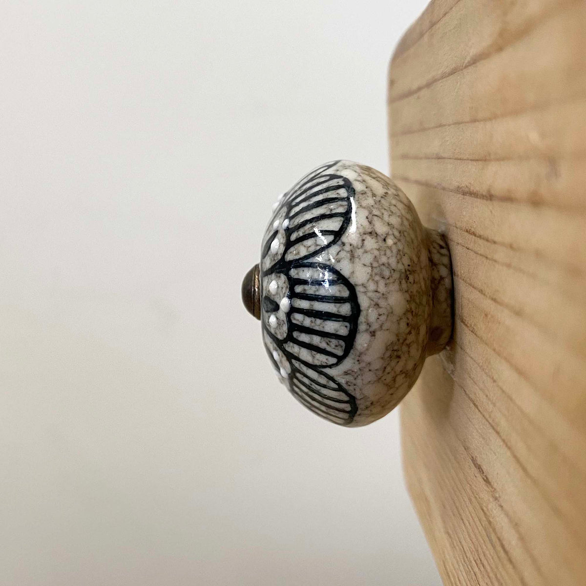Marbleised Dotty Flower C Knob - 4.5cm