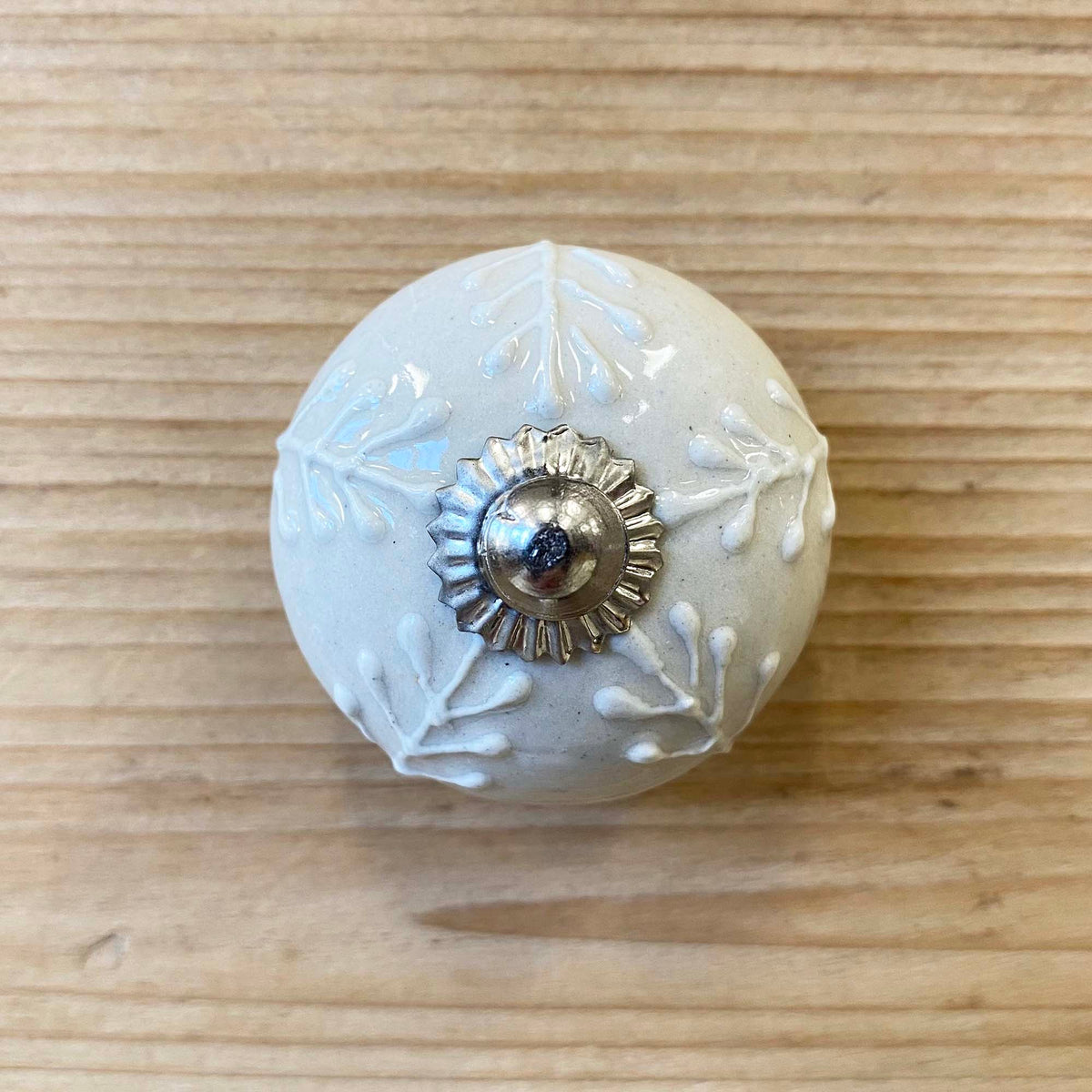 Snowflake White Knob - 4.5cm