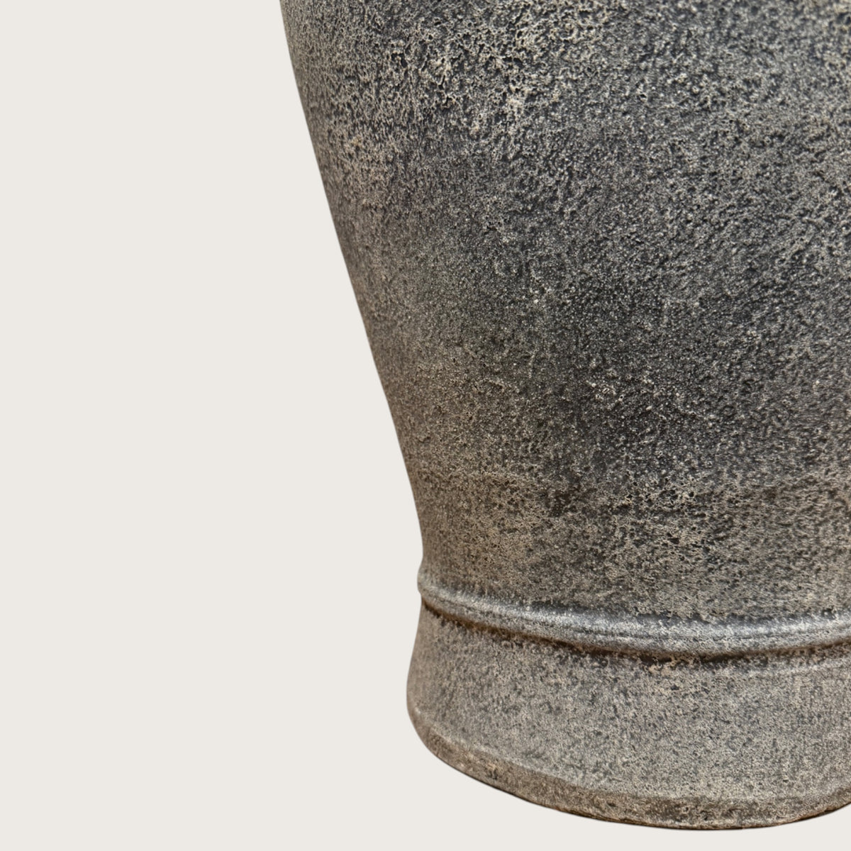 Malva Black Terracotta Urn - 60cm