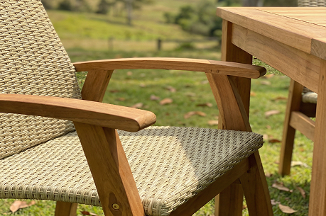 Outdoor Dining Seating
