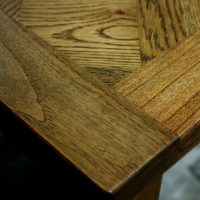 Bellagio-Oak-Extension-Table-Detail-Dk