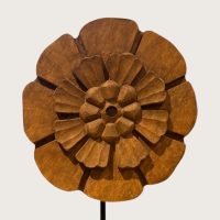 Carved Flower On Base Small IMG2