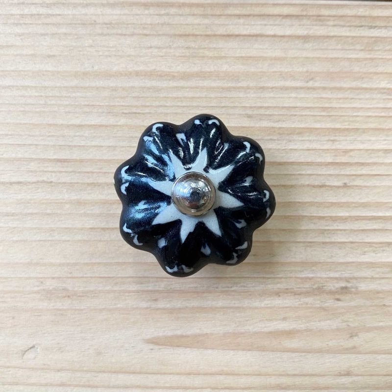 DC346-BLACK-WHITE-STAR