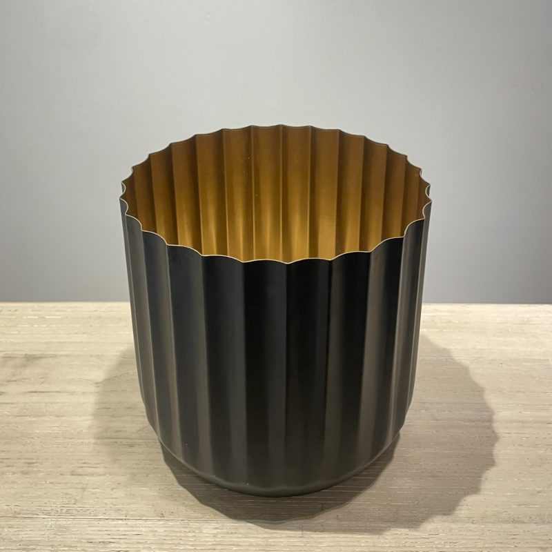 Fluted Black Planter Small IMG1