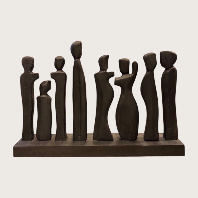 Group figures On Base Black IMG1