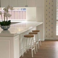 HAMPTONS-BARSTOOL-WHITE