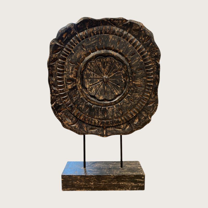 Round Carving On Base Black IMG1