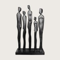 Tall figures On Base Black IMG1