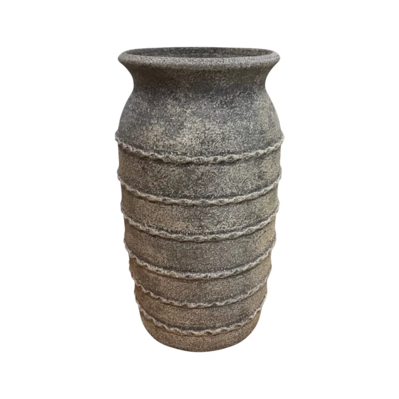 Ulir Black Terracotta Vase1
